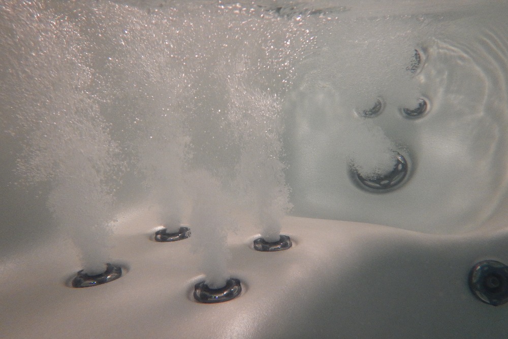 How Hot Tubs Help Chronic Pain