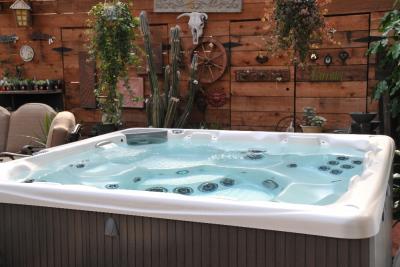 Five Questions to Ask Before Buying a Hot Tub