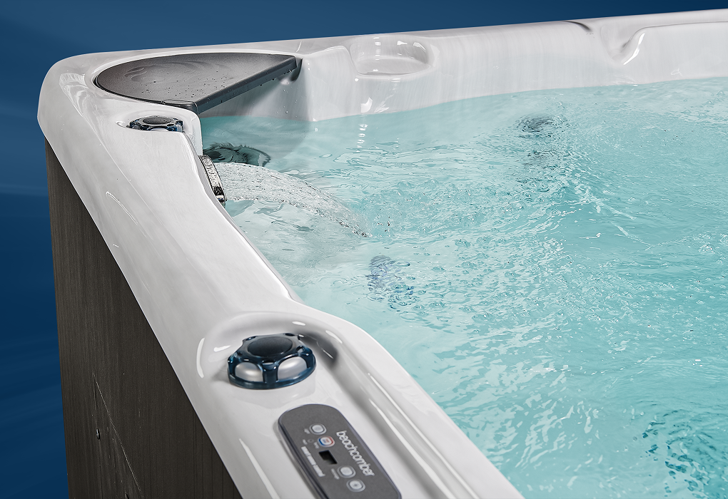 corner of beachcomber hot tub showing clear water